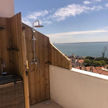 Beautiful River Views In Graca Apartment *
