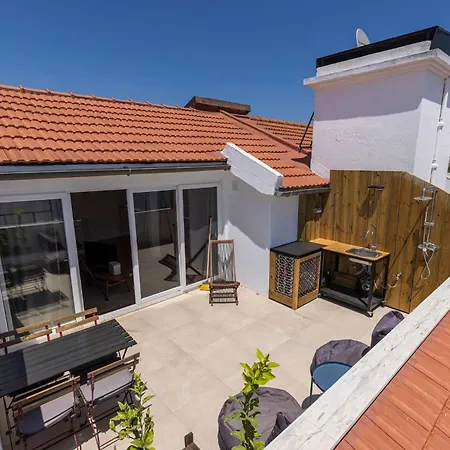 Beautiful River Views In Graca Apartment Lisbon